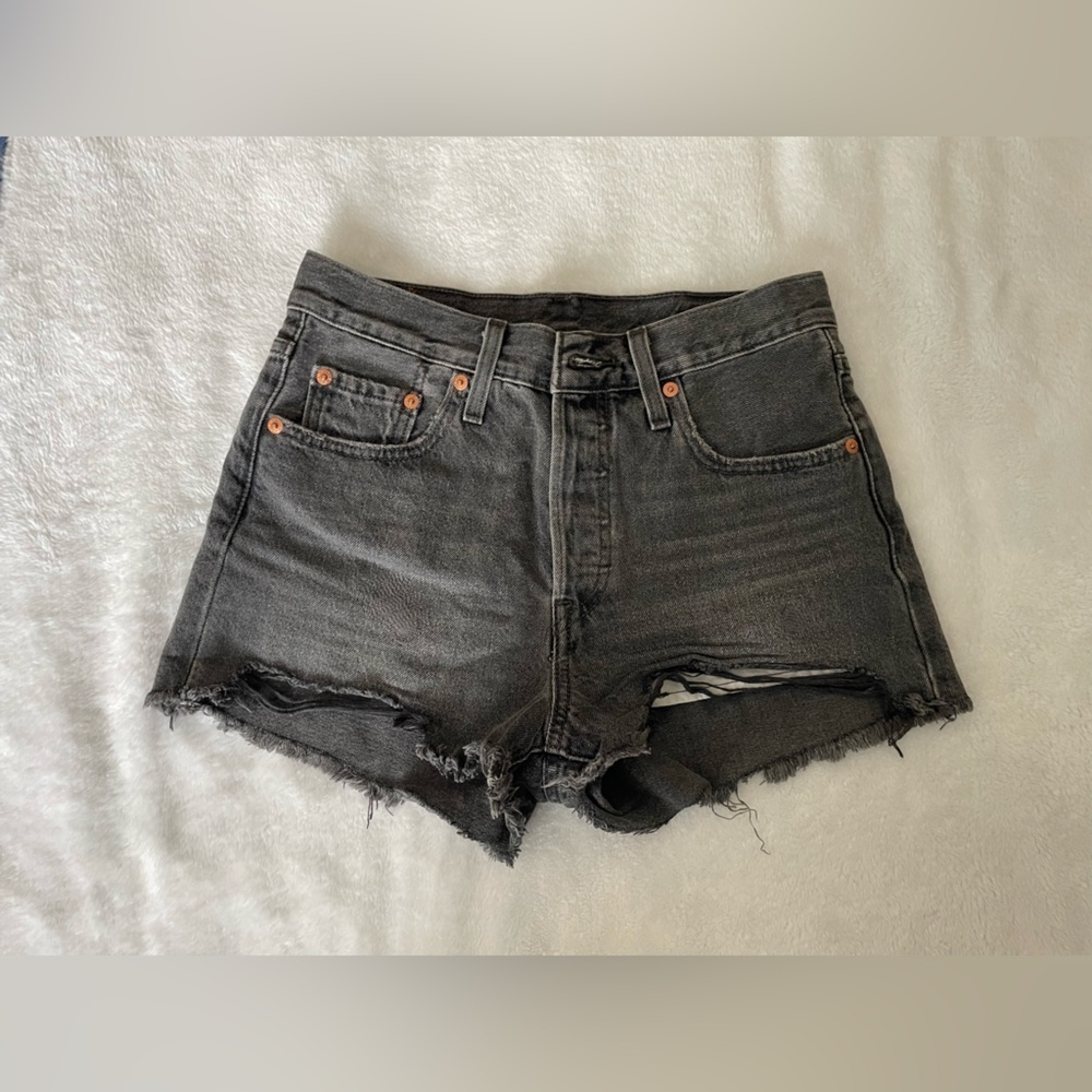 Levi's 501 Women's 25 High Waisted Distressed Lightwash Black Denim Short Shorts